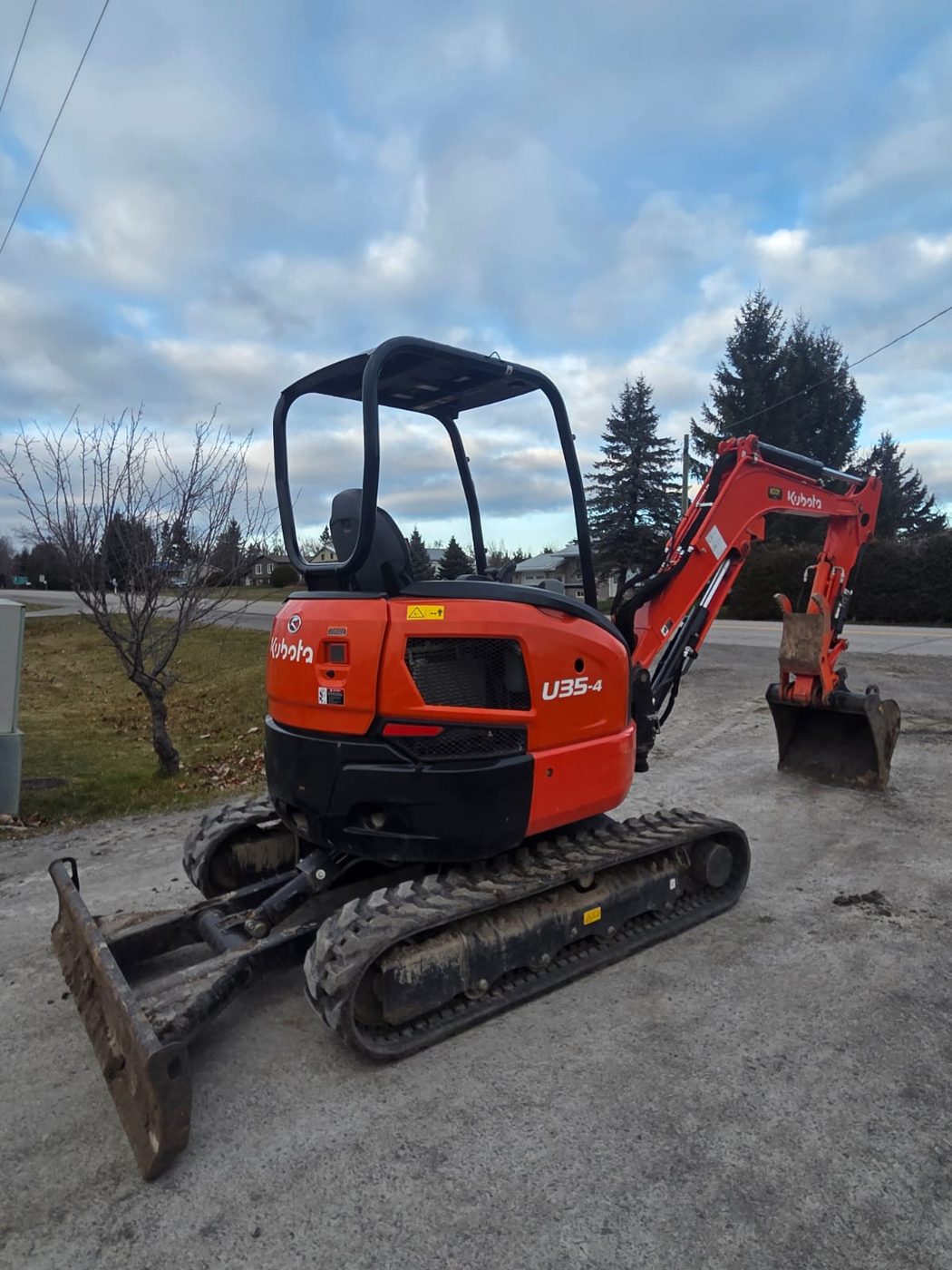 Kubota U35 Compact Excavator for rent